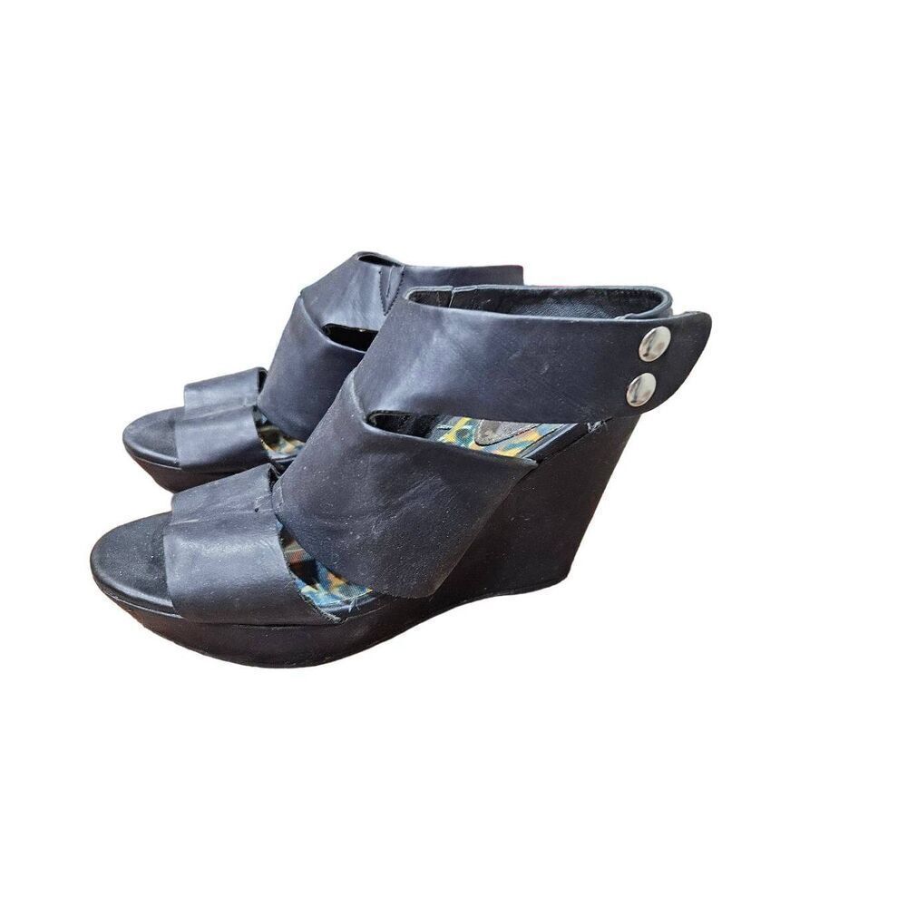 Madden Girl Black Wedge Sandals - Picture 11 of 13